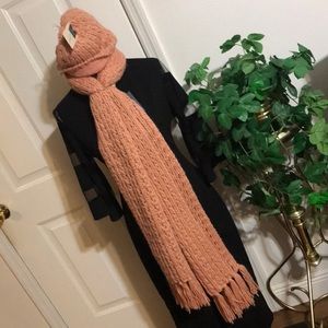 Hand Knitted cap and scarf SET 🧣.  OS.   NWT